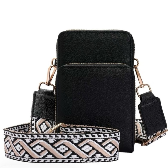 Handbags - NWT black boho crossbody bag trendy purse bag